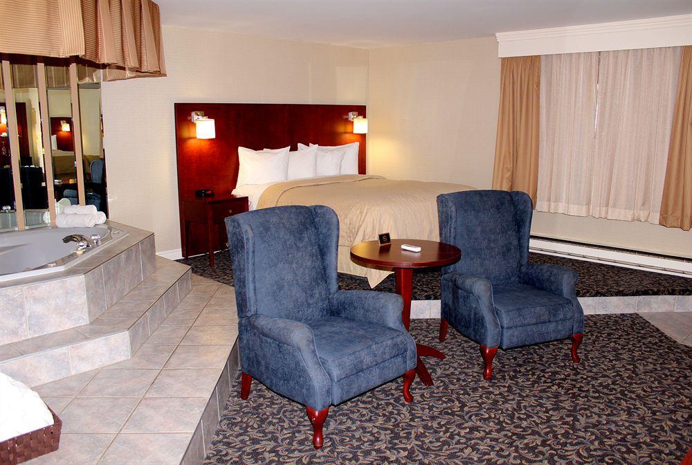 Quality Inn Мон-Лорье Экстерьер фото