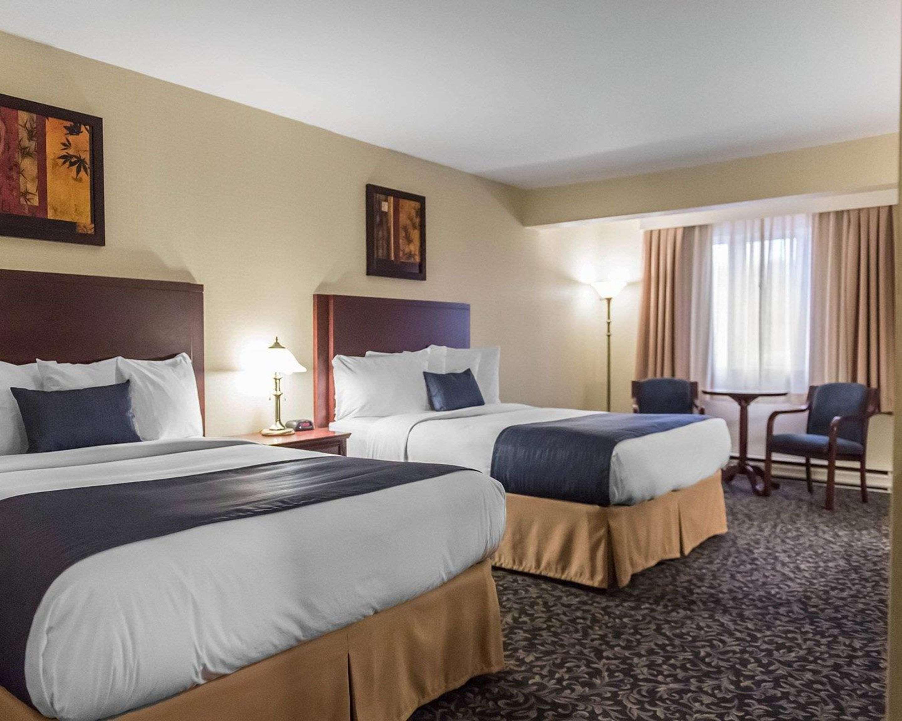 Quality Inn Мон-Лорье Экстерьер фото
