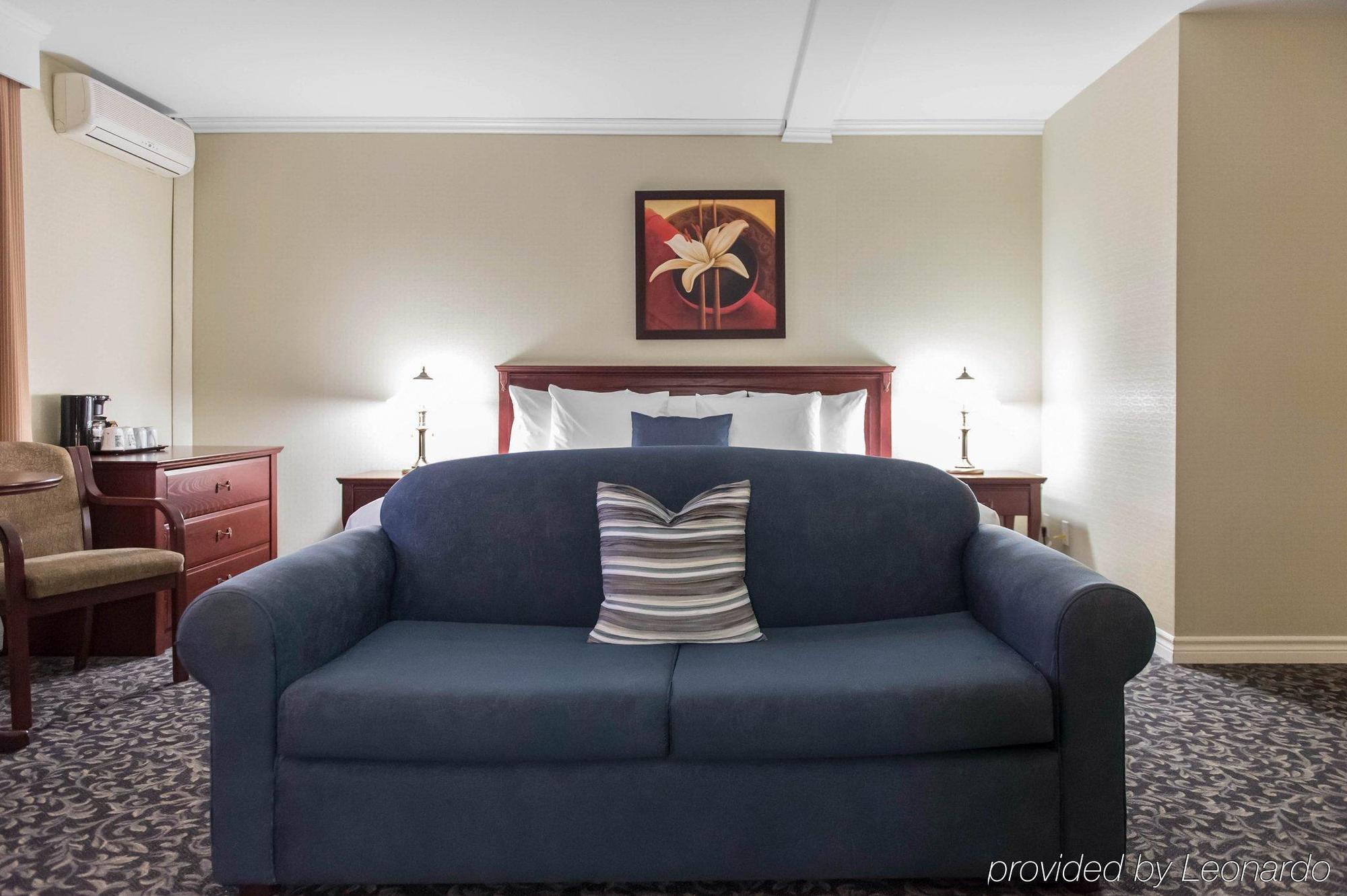 Quality Inn Мон-Лорье Экстерьер фото