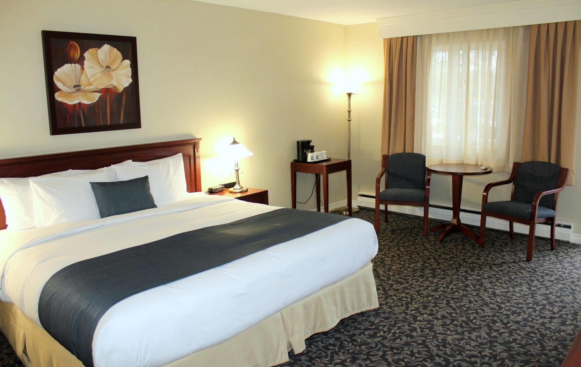 Quality Inn Мон-Лорье Экстерьер фото